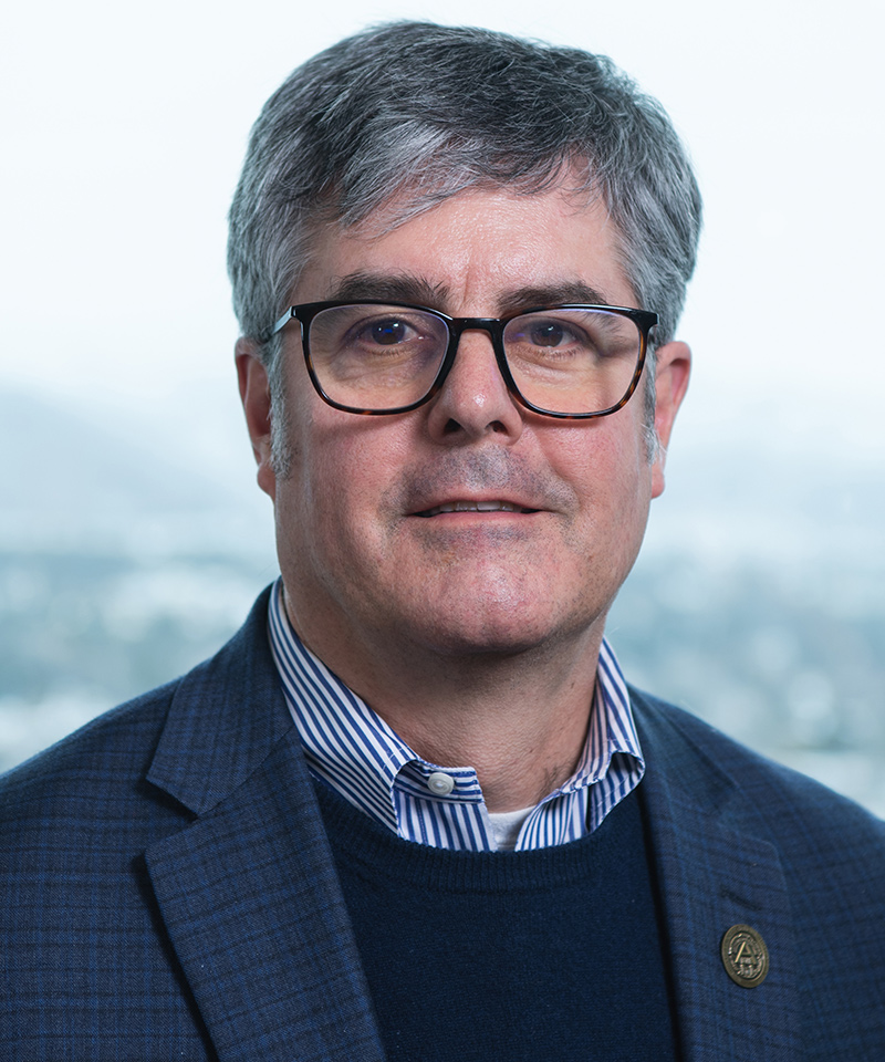 Thom Mason headshot photo