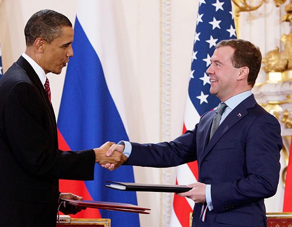 Barack Obama and Dmitry Medvedev after signing the "New START" treaty in Prague (April 8, 2010).