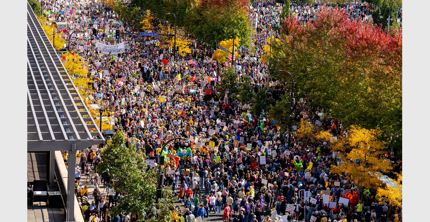 Aerial photo of protestors in the streets of Minneapolis, 2025.
