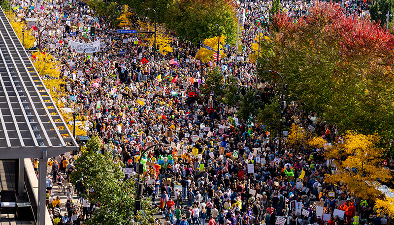 Aerial photo of protestors in the streets of Minneapolis, 2025.