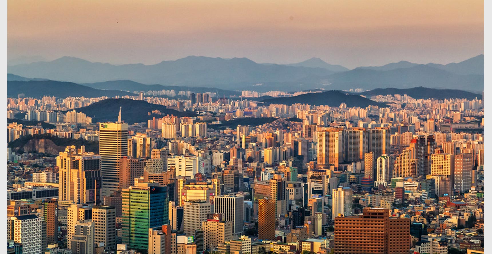 Skyline photo of Seoul, South Korea at dusk